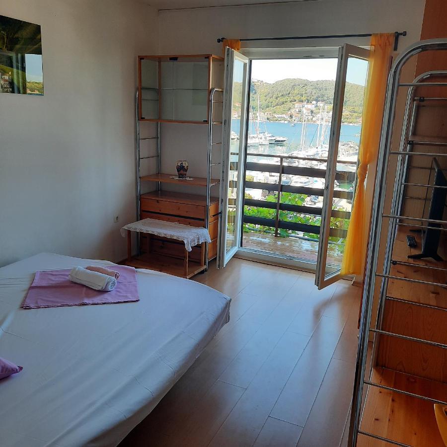 Apartments Bojana Rab Супетарска-Драга Экстерьер фото